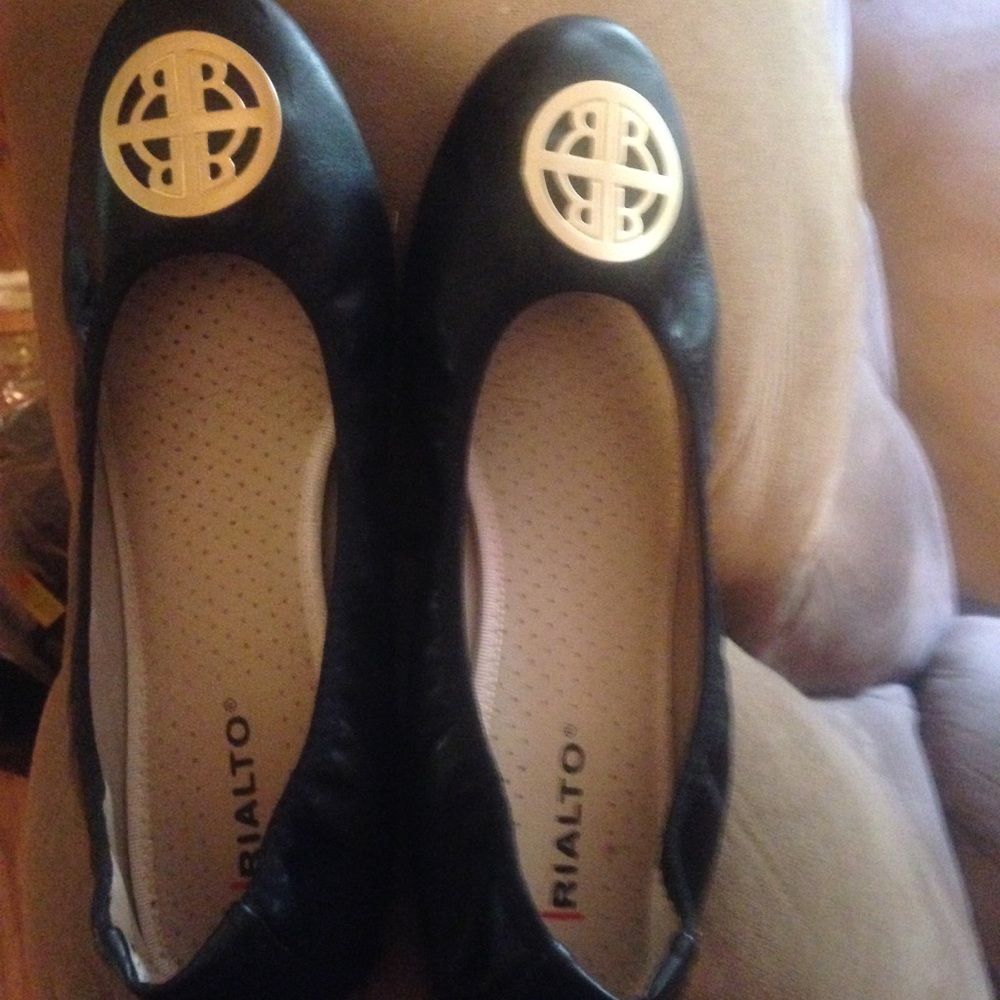 Flats - Picture 3 of 4